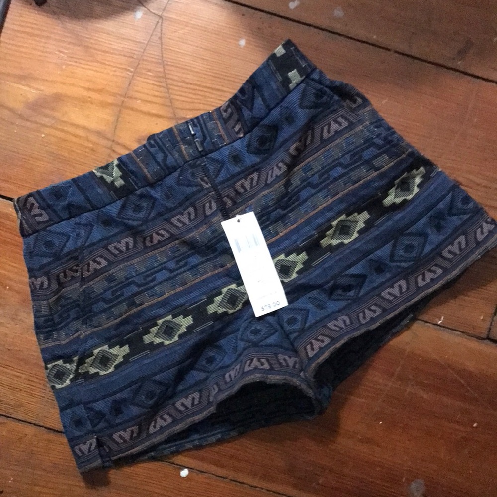 BCBGeneration Woven Pattern Short 0